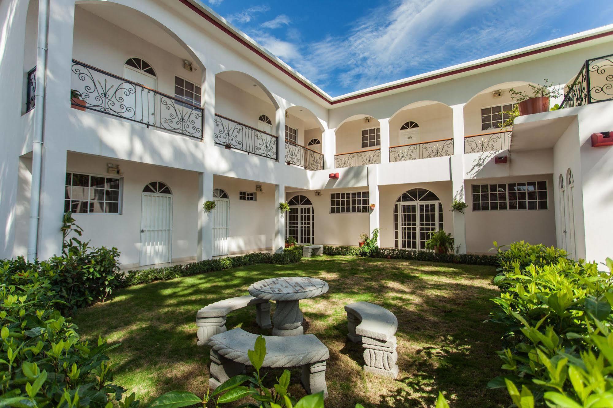Executive Managua Hotel Екстериор снимка